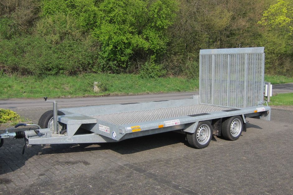 PKW-Anhänger Autotransporter Auto-Anhänger 3,5t mieten leihen in München -  Allach-Untermenzing, Gebrauchte Auto-Anhänger kaufen